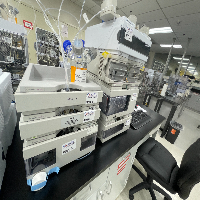 Agilent 1100 Series HPLC with DAD and Autosampler image 0